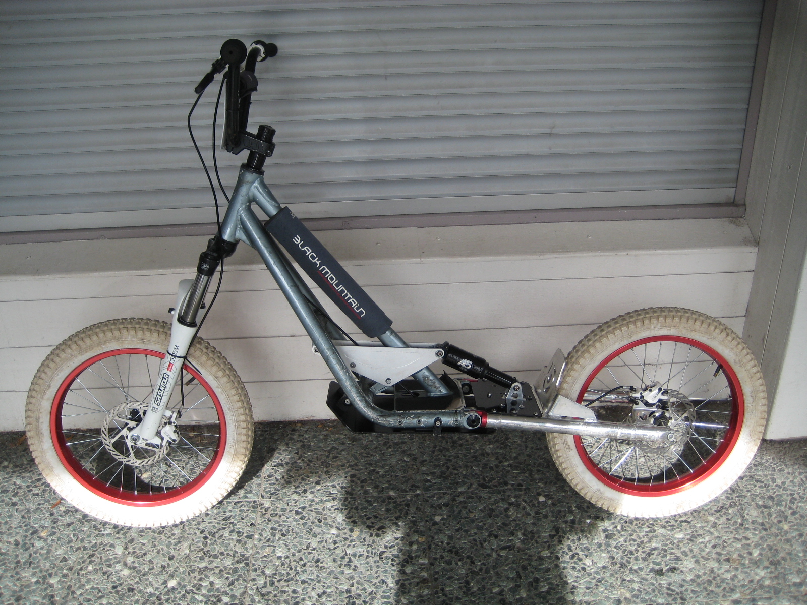 Trott DH Black mountain