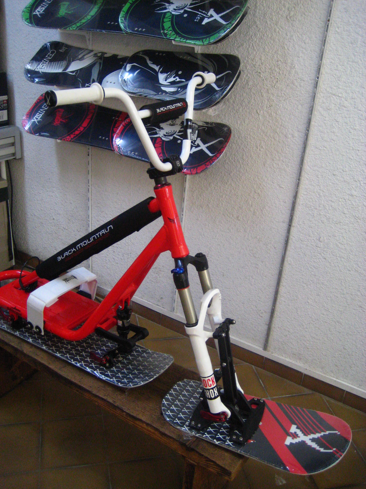 snowscoot black mountain torik fx 2017 rouge 2