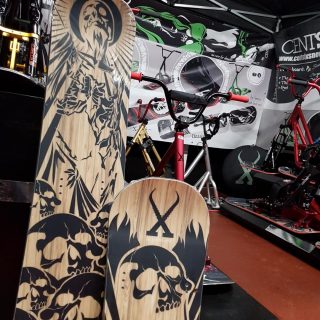 centsix-snowscoot-board-2019-front-draft-rigormortix