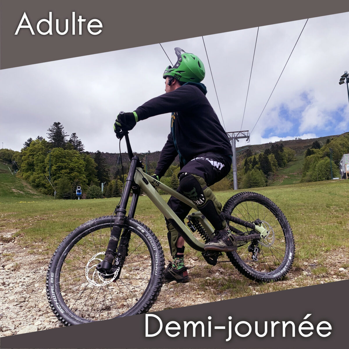 Réservation : Location de VTT de descente adulte demi-journée à 89 €