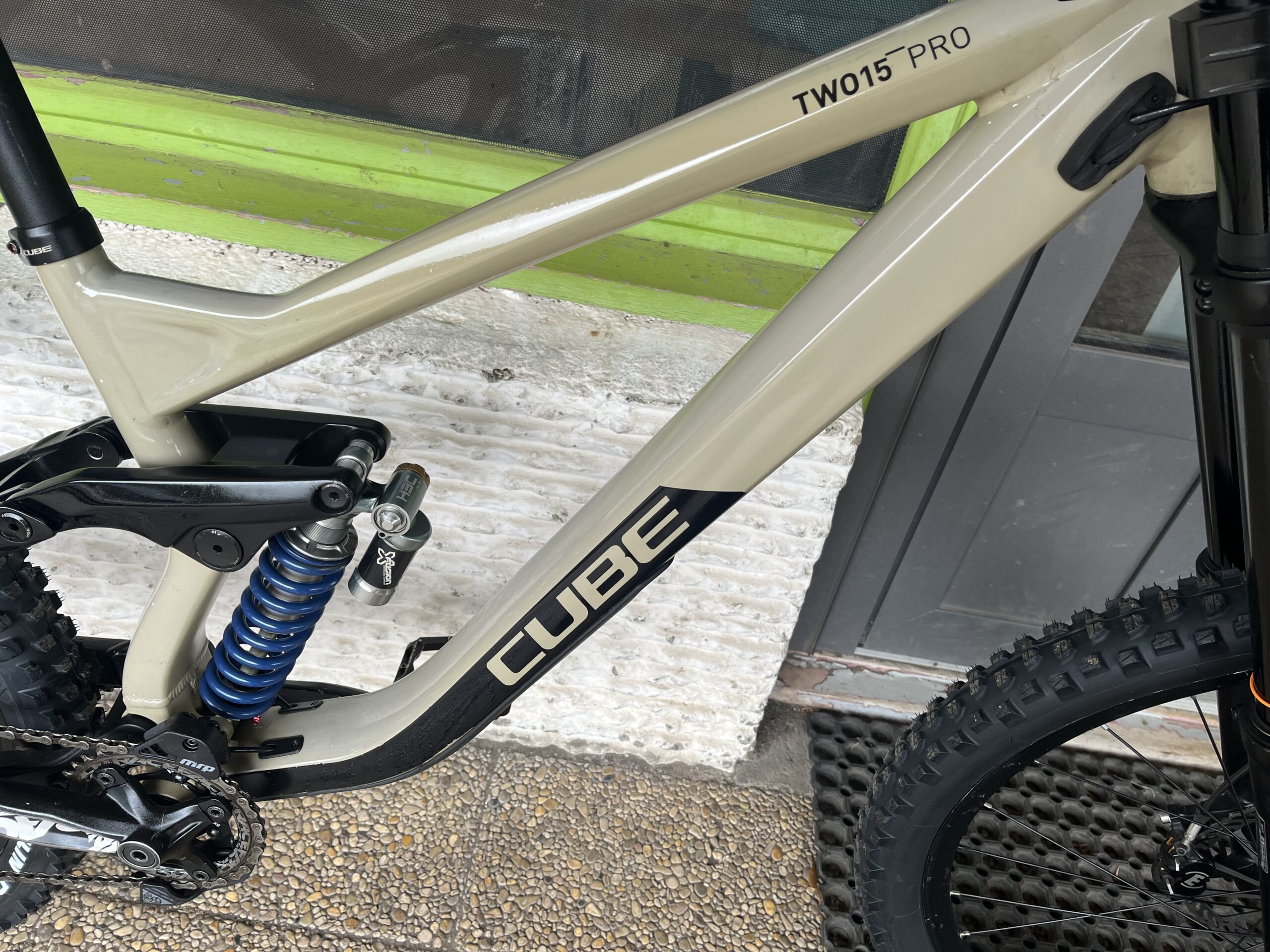 VTT DH Cube Two 15 Pro XL Occasion Retré Magasin – Image 3