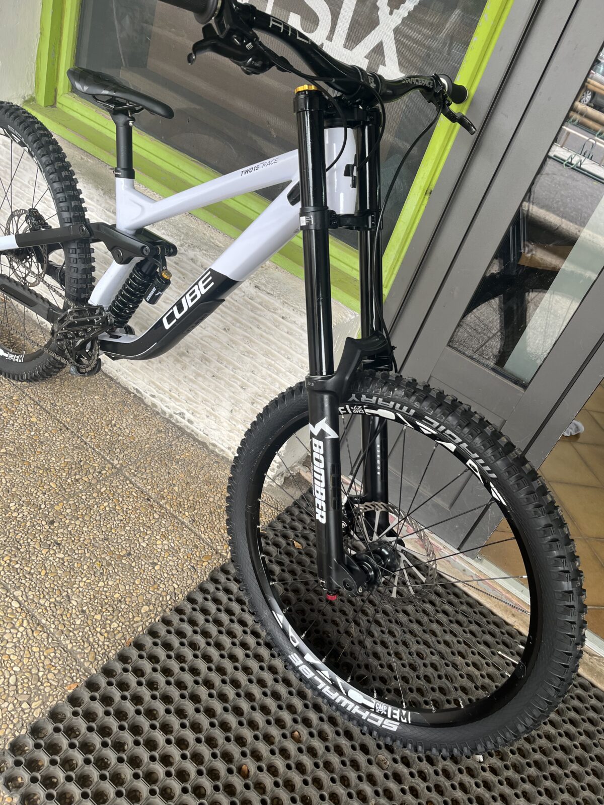 VTT DH Cube Two 15 Race L Occasion Retrait Magasin