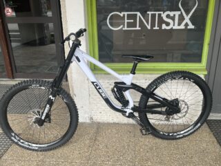 VTT DH Cube Two 15 Race Occasion Retré Magasin