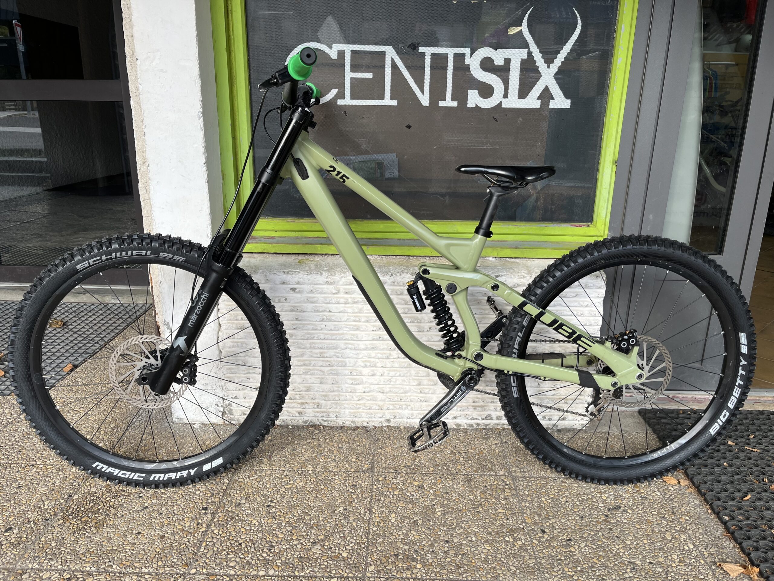 cube two 15 Race vert