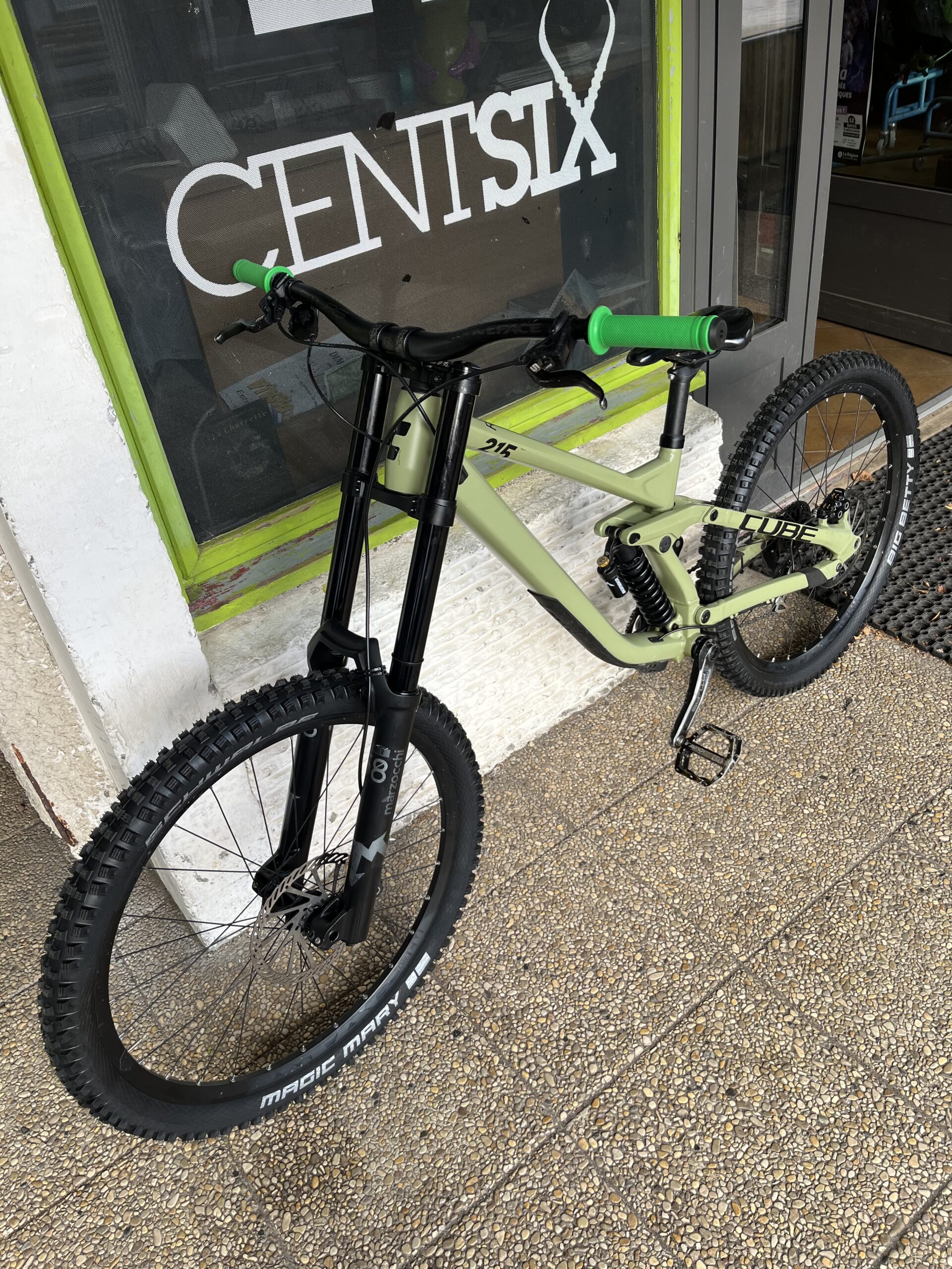 cube two 15 Race vert 2