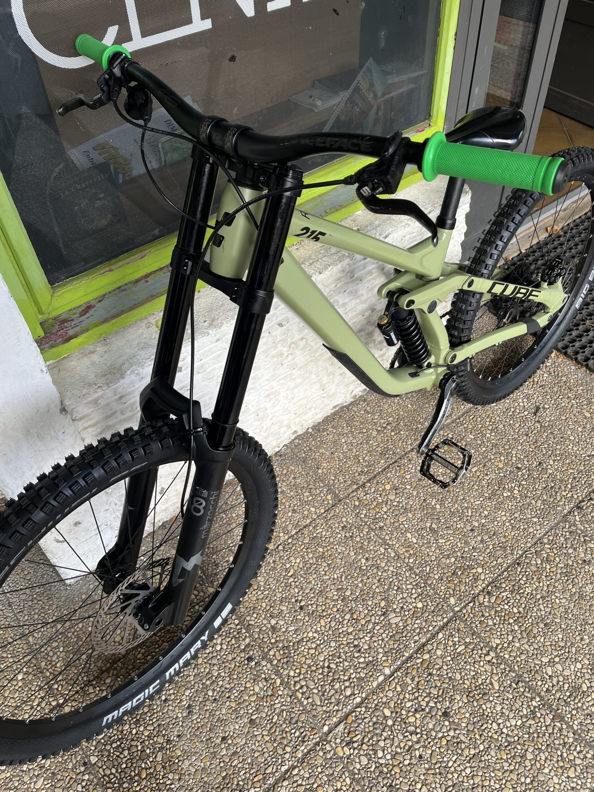 cube two 15 Race vert 3